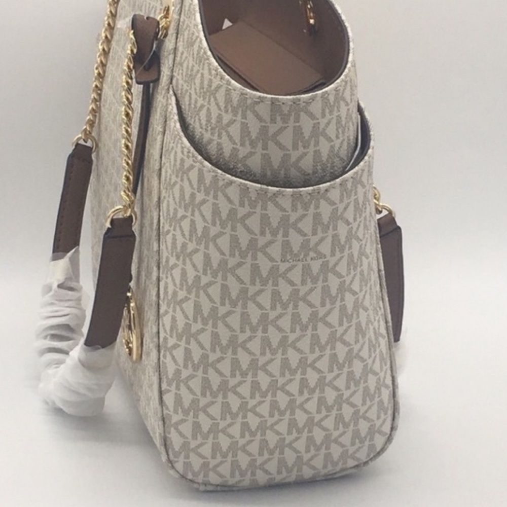 MICHAEL KORS LG CHAIN SHOULDER TOTE VANILLA NWT - Picture 2 of 16